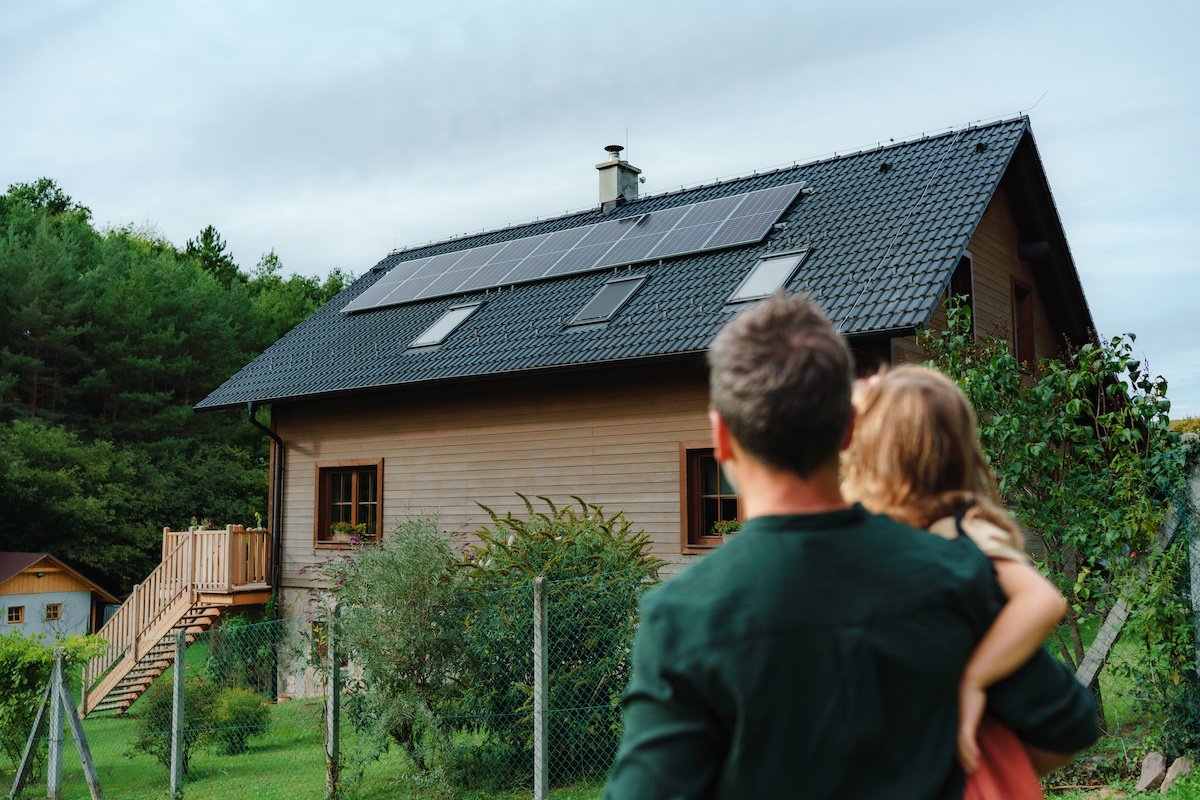 Placas solares en la vivienda: dónde y cómo asegurarlas